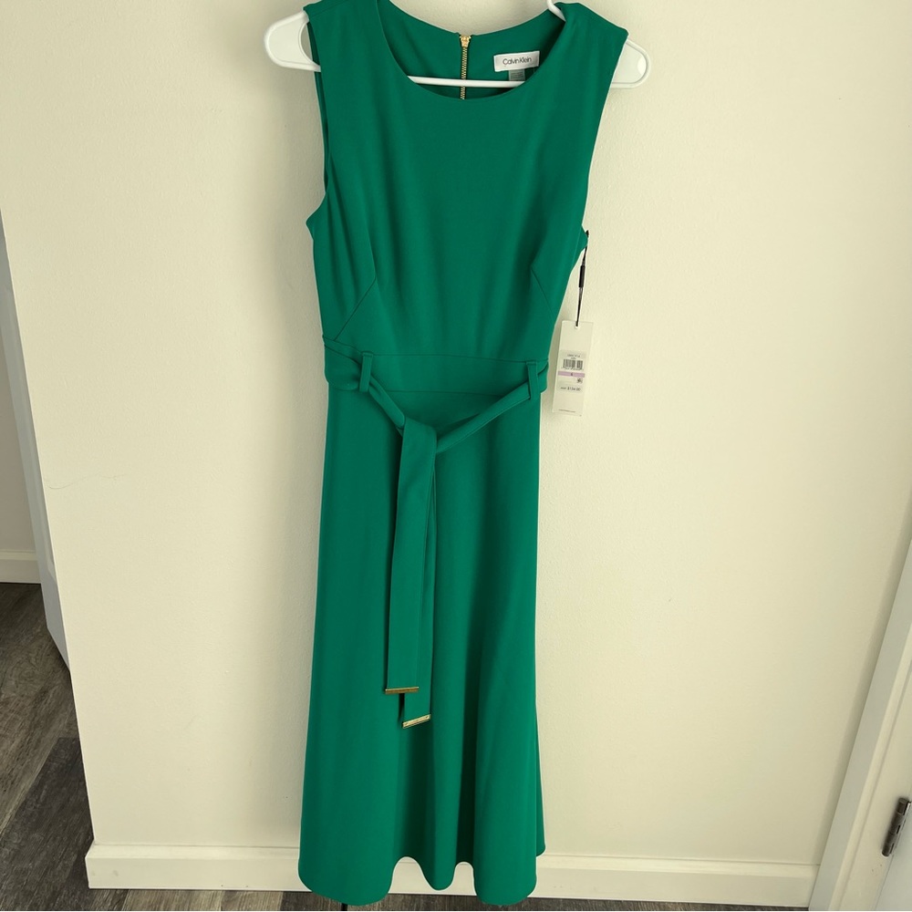 Brand New • Calvin Klein • Women’s Size 6 • Green Midi Dress • Sleeveless